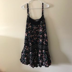 Torrid size 4 mixed floral strappy dress